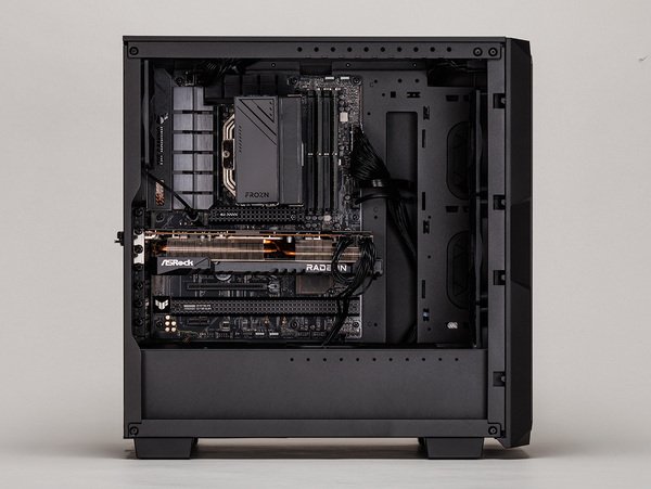 ASCII.jp：「AMD Ryzen 7 9800X3D」の実力が光る！ 黒色系ケース好き